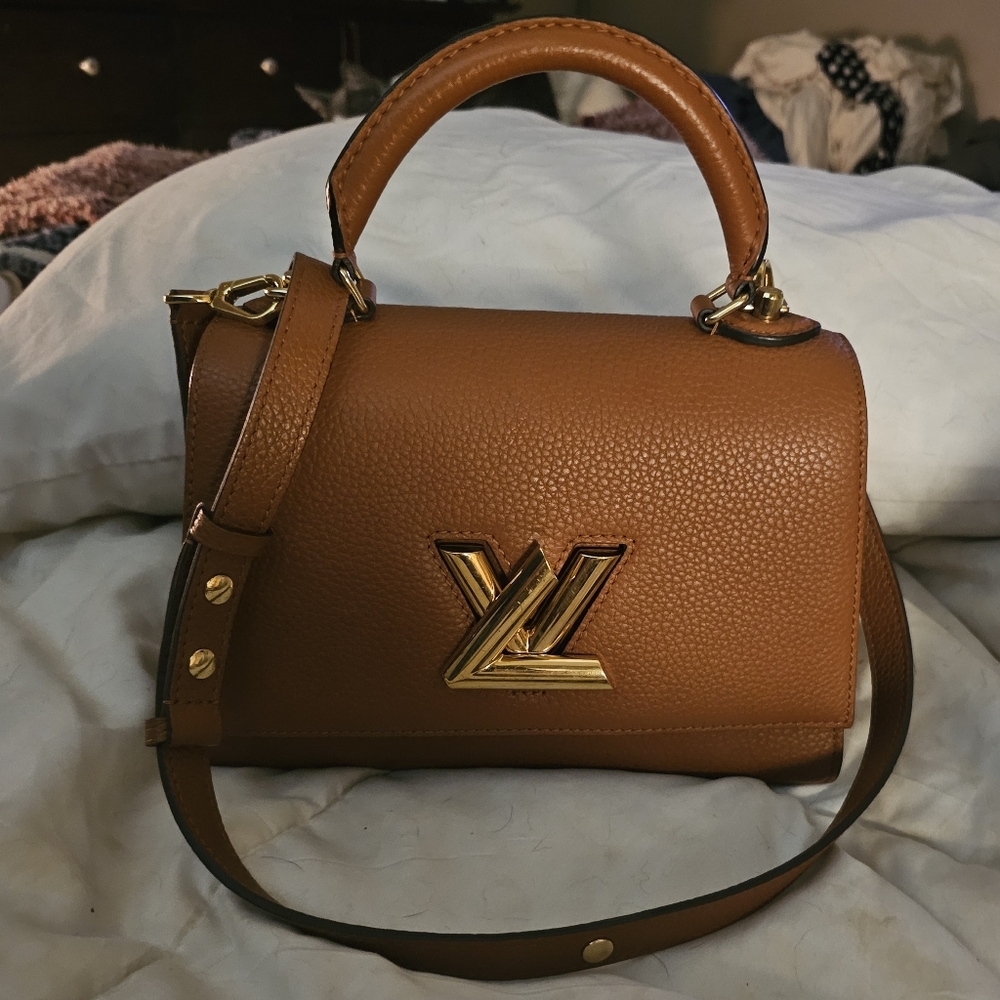 Louis Vuitton Taurillon Twist Caramel - Picture 9 of 11